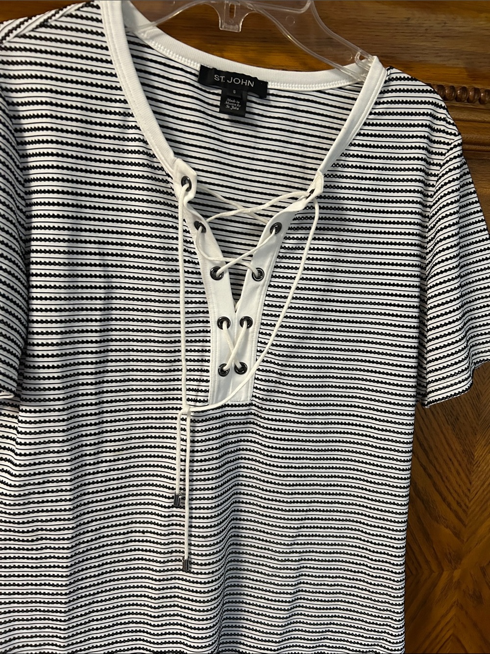 St. John Black & White Lace-Up Striped Short Sleeve Top EUC size Small